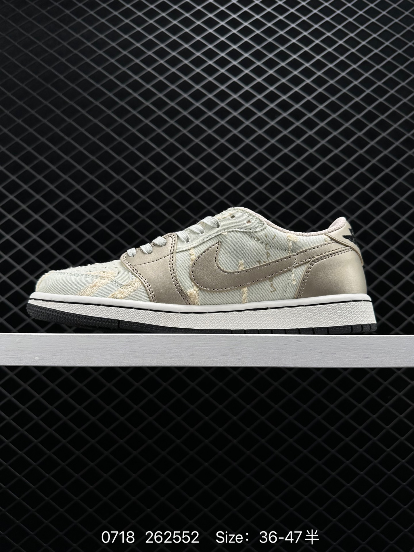 Travis Scott x Air Jordan 1 